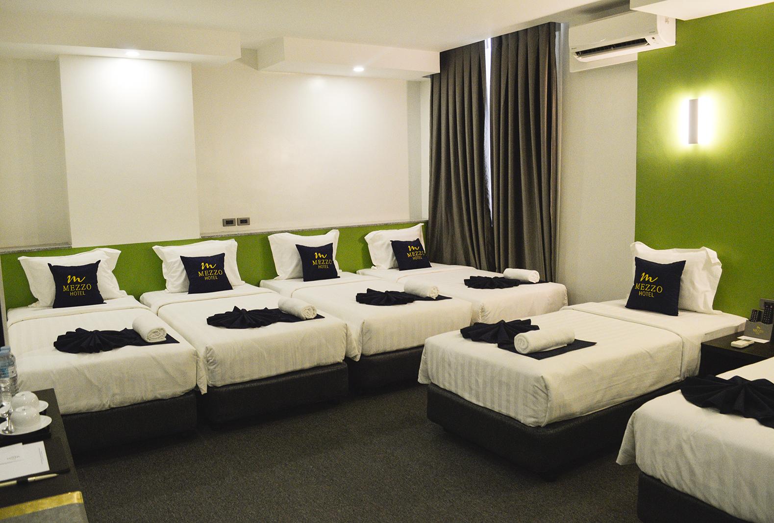 Mezzo Hotel Cebu Stadt Exterior foto